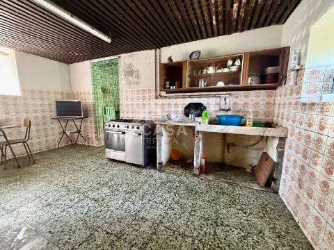 Moradia isolada T3 com garagem e logradouro em São Vicente de Pereira Jusã