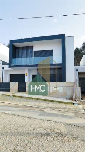 Moradia Geminada T3 Venda em Sanfins Lamoso Codessos,Paços de Ferreira