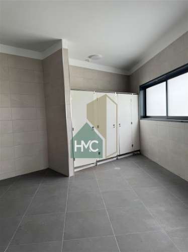 Armazém  Venda em Macieira,Lousada
