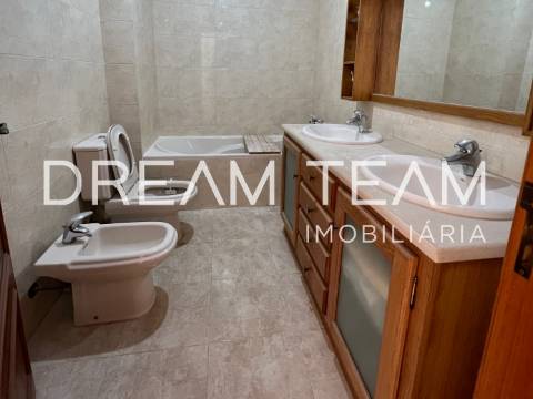 Moradia T5 Arrendamento em Palmela,Palmela