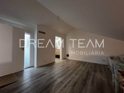 Moradia T4 NOVA com Piscina