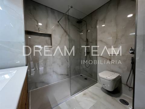 Moradia T4 NOVA com Piscina