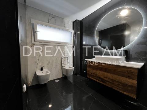 Moradia T4 NOVA com Piscina