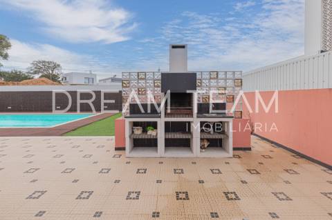 Moradia isolada T4 com área de 283,00 m2  em lote de terreno com 572 m2