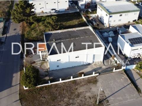 Armazém com escritório no Vale do Alecrim -  Pinhal Novo