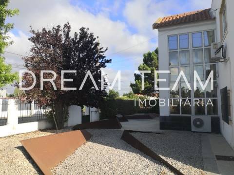 Armazém com escritório no Vale do Alecrim -  Pinhal Novo