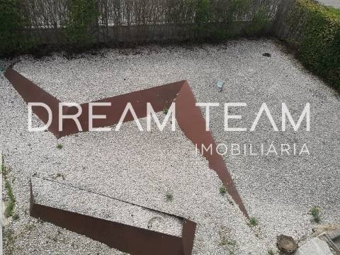 Armazém com escritório no Vale do Alecrim -  Pinhal Novo