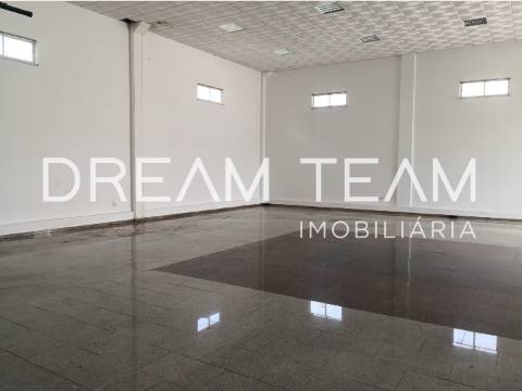 Armazém com escritório no Vale do Alecrim -  Pinhal Novo