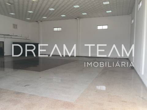 Armazém com escritório no Vale do Alecrim -  Pinhal Novo