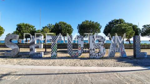 Loja, Urbanização Vila Maria, Setúbal