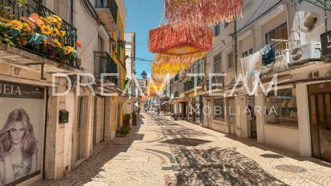 Loja, Urbanização Vila Maria, Setúbal
