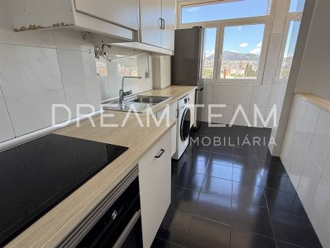 Apartamento T4 com Vista Rio - Bairro Santos Nicolau - Setúbal