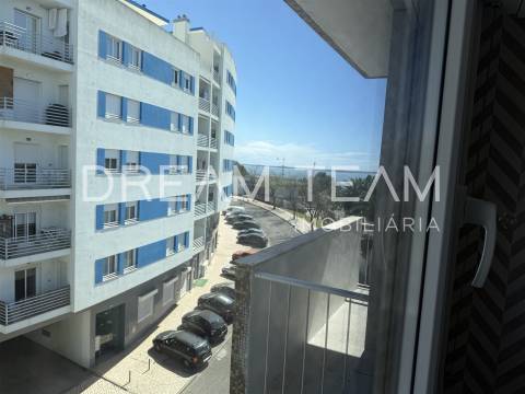 Apartamento T4 com Vista Rio - Bairro Santos Nicolau - Setúbal