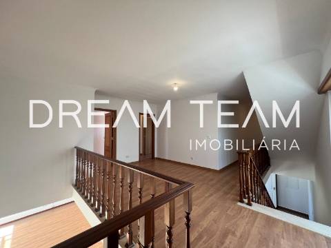 Moradia Geminada T3 Venda em Sesimbra (Castelo),Sesimbra