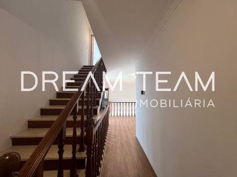 Moradia Geminada T3 Venda em Sesimbra (Castelo),Sesimbra