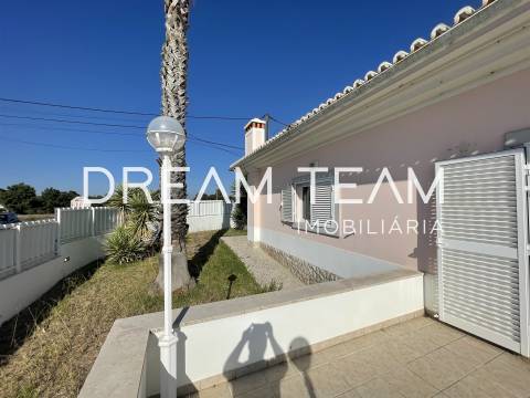 Moradia T3 + 2 com Piscina em Sesimbra