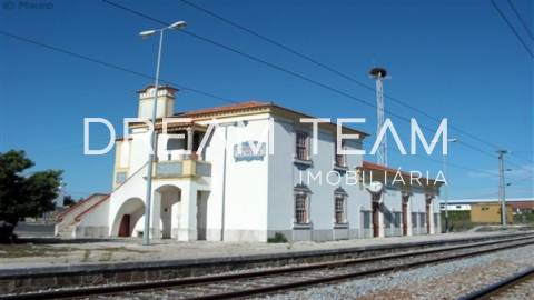 Monte no Litoral Alentejano com Ruina