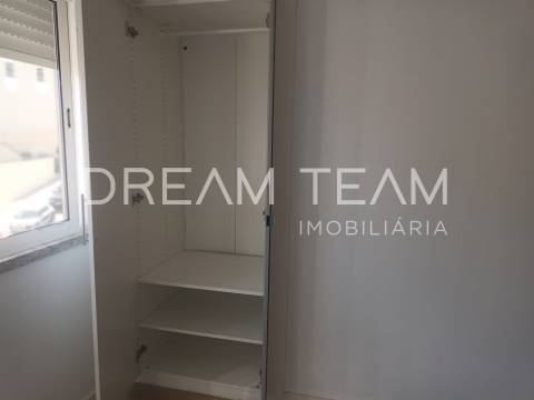Apartamento T2 Remodelado Setúbal - Qta. Alves da Silva