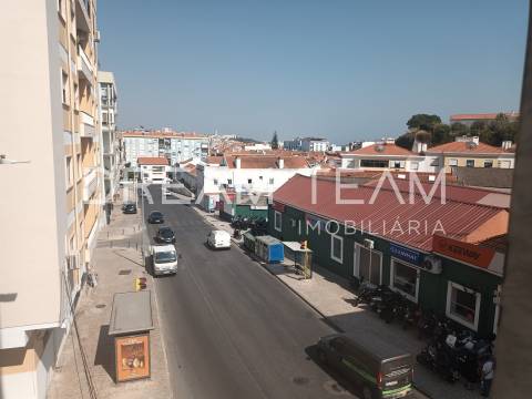 Apartamento T2 Remodelado Setúbal - Qta. Alves da Silva