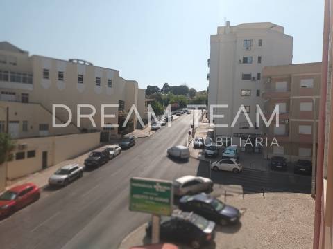 Apartamento T2 Remodelado Setúbal - Qta. Alves da Silva