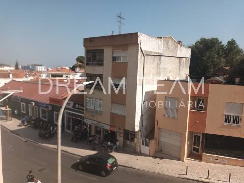 Apartamento T2 Remodelado Setúbal - Qta. Alves da Silva