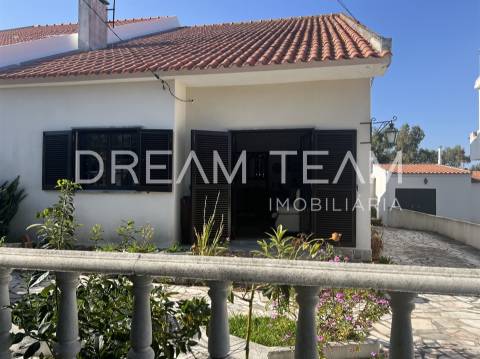 Moradia T4 em Oleiros - Azeitão