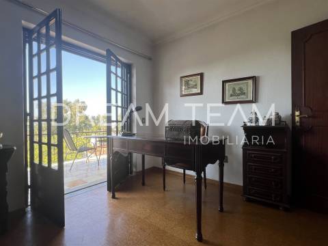 Moradia T4 em Oleiros - Azeitão