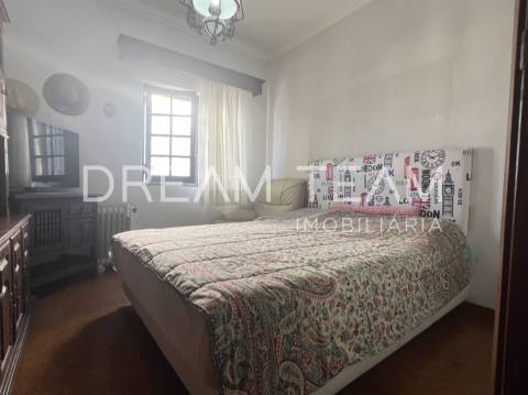 Moradia T4 em Oleiros - Azeitão