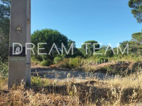 Terreno Urbano para Construção – Palhais-Coina | Viabilidade para 27 Fogos