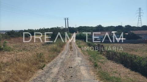 Terreno Urbano para Construção – Palhais-Coina | Viabilidade para 27 Fogos