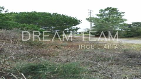 Terreno Urbano para Construção – Palhais-Coina | Viabilidade para 27 Fogos