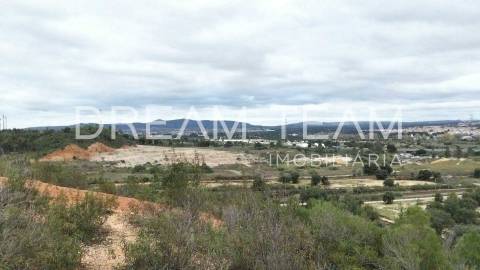 Terreno Urbano para Construção – Palhais-Coina | Viabilidade para 27 Fogos