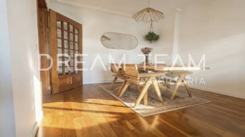 Apartamento T2 nas Colinas de São Francisco – Setúbal | Vista Cidade e Rio