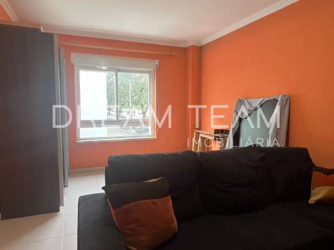 Apartamento T1 no Bairro Afonso Costa - Setúbal