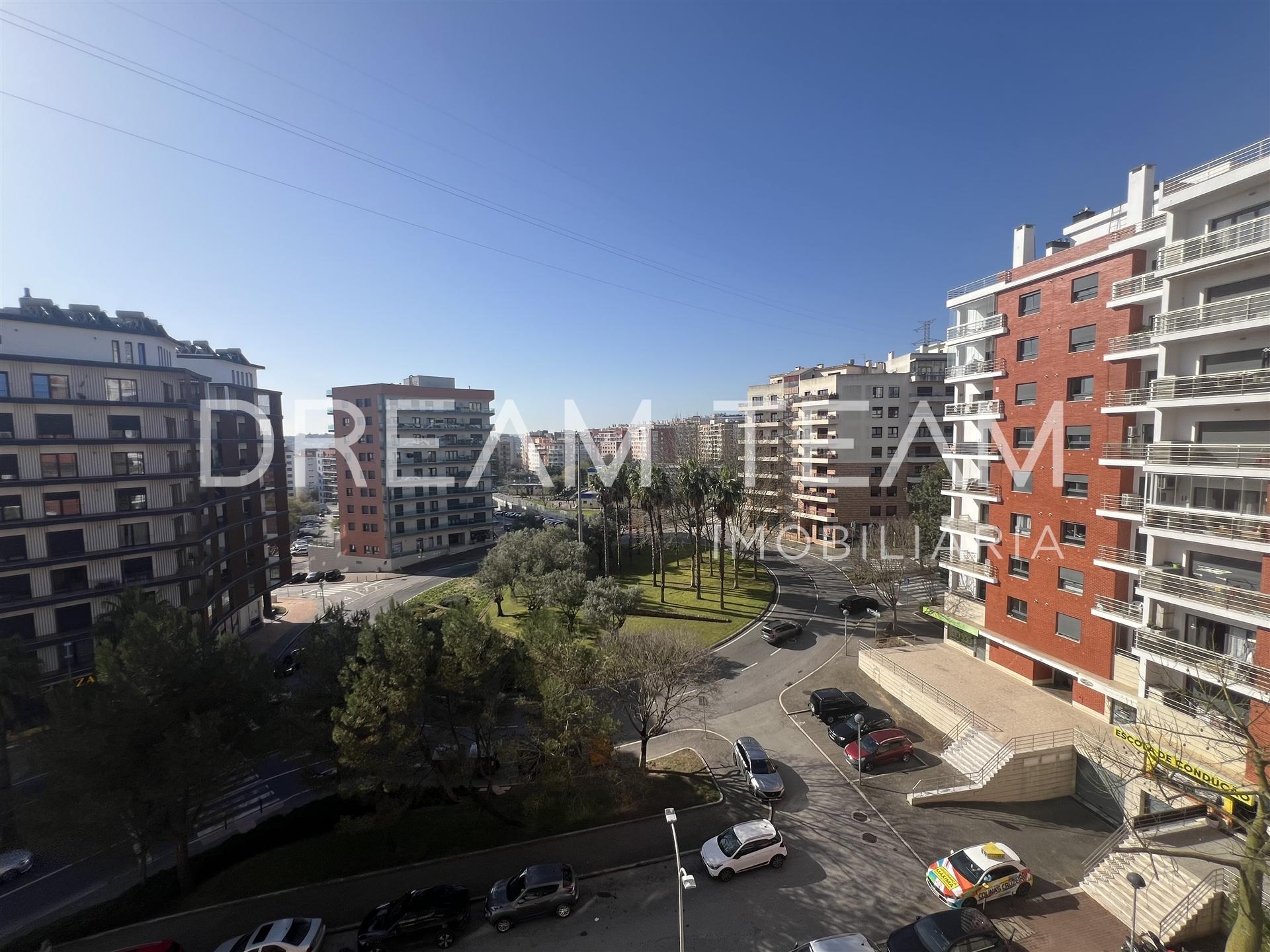 Apartamento T3 Venda em Odivelas,Odivelas