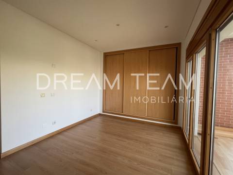 Apartamento T3 Venda em Odivelas,Odivelas