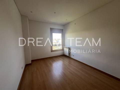 Apartamento T3 Venda em Odivelas,Odivelas