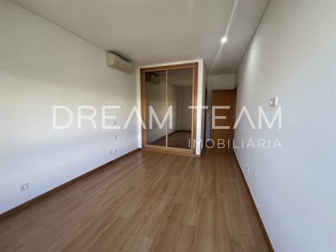 Apartamento T3 Venda em Odivelas,Odivelas