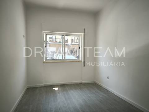 Apartamento T2, Alto do Seixalinho - Barreiro