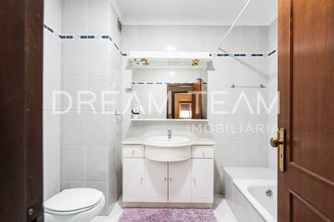 Apartamento T3 com terraço no centro do Montijo