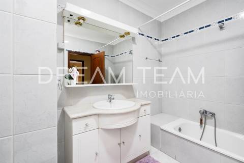 Apartamento T3 com terraço no centro do Montijo