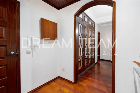 Apartamento T3 com terraço no centro do Montijo