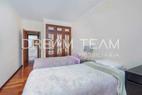 Apartamento T3 com terraço no centro do Montijo