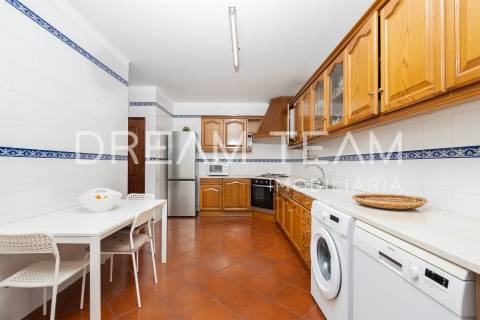 Apartamento T3 com terraço no centro do Montijo