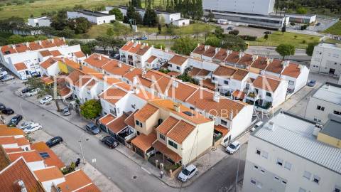 Moradia T3+2 nas Manteigadas - Setúbal