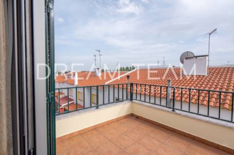 Moradia T3+2 nas Manteigadas - Setúbal