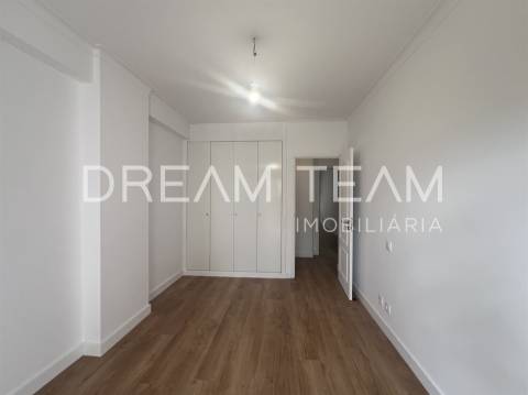 Apartamento T3 Venda em São Domingos de Benfica,Lisboa