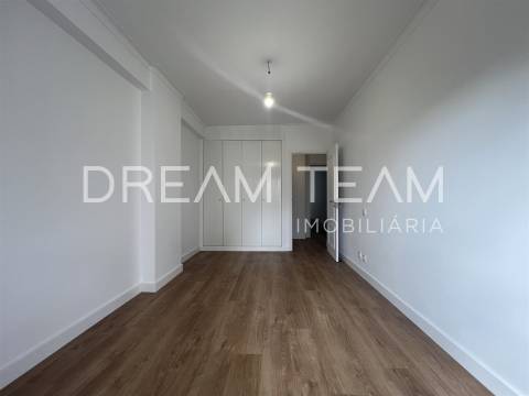 Apartamento T3 Venda em São Domingos de Benfica,Lisboa