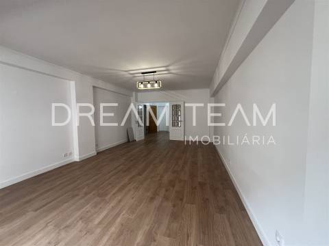 Apartamento T3 Venda em São Domingos de Benfica,Lisboa