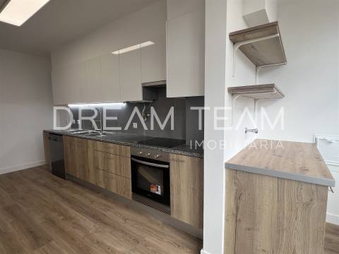 Apartamento T3 Venda em São Domingos de Benfica,Lisboa